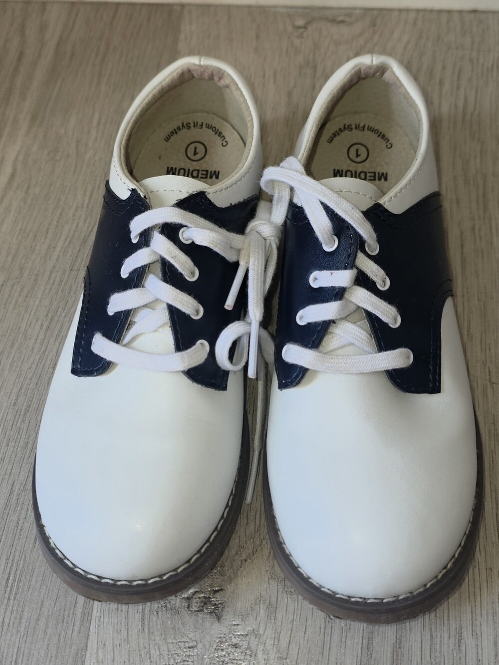 Footmates Cheer Boys Leather White/Navy Lace-Up Shoes, Size 1